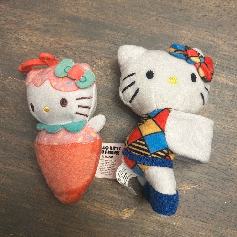 Hello Kitty Bundle - Picture 12 of 13